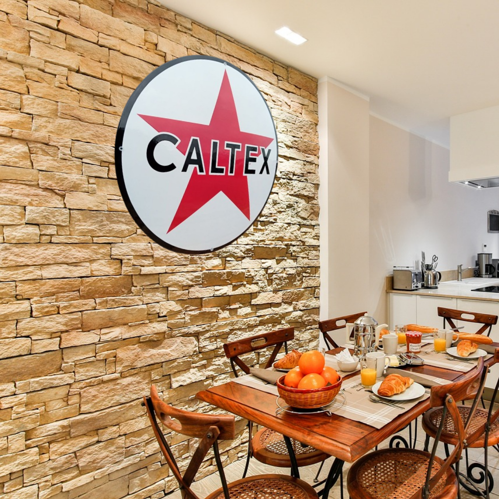 plaque émaillée logo Caltex