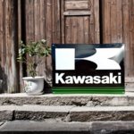 plaque émaillée kawasaki logo