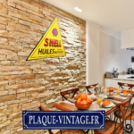 plaque émaillée triangle shell logo