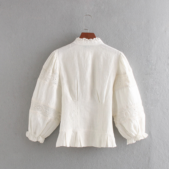 blouse blanche brodée femme la selection parisienne