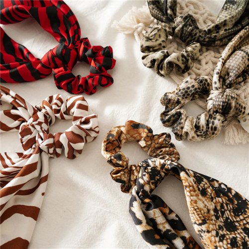 chouchou foulard foulchie imprimé léopard accessoire cheveux tendance la selection parisienne