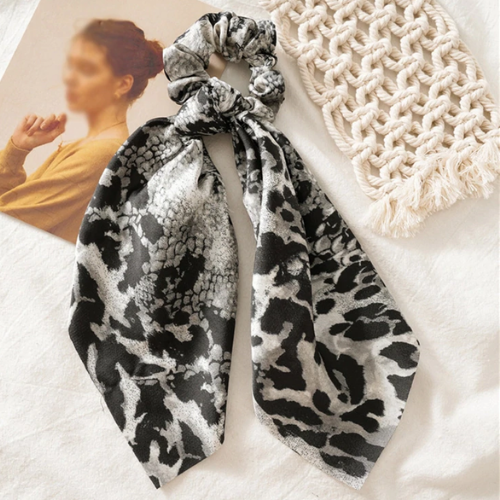 chouchou foulard foulchie imprimé léopard accessoire cheveux tendance original