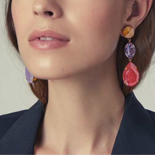 boucles doreilles fantaisie pendantes colorées chic glamour femme