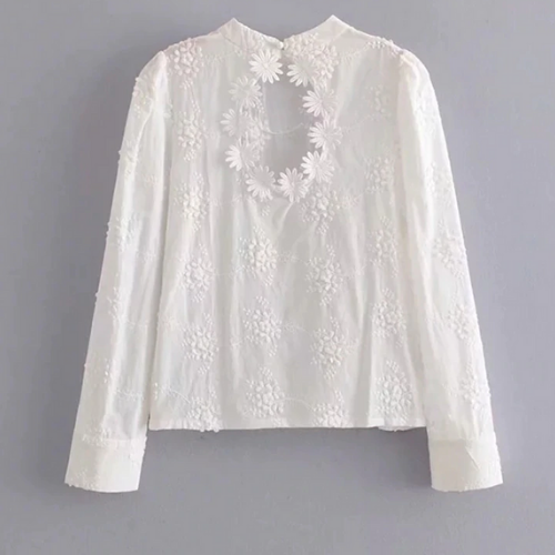 blouse blanche chic tendance  brodée dos ouvert mode femme vêtements en ligne