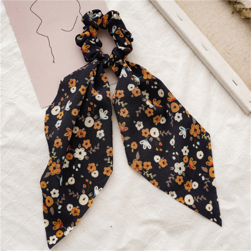 chouchou foulard accessoire cheveux original cadeau femme en ligne la selection parisienne foulchie imprimé fleuri 4
