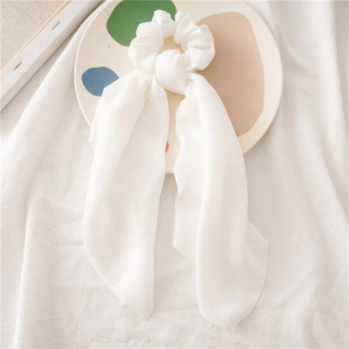 chouchou foulard accessoire cheveux original cadeau femme en ligne la selection parisienne foulchie blanc