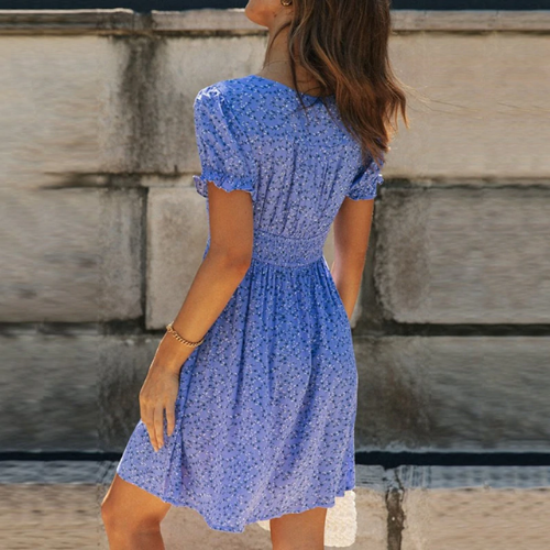robe courte imprimée bleue fleurie femme style de parisienne