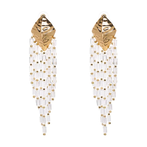 boucles doreilles fantaisies pendantes blanches et dorées originales chic femme