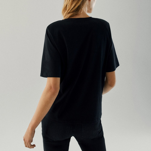 t-shirt noir femme basique chic.