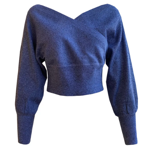 pull court bleu épaules dénudées femme
