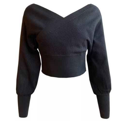 pull court noir épaules dénudées femme1