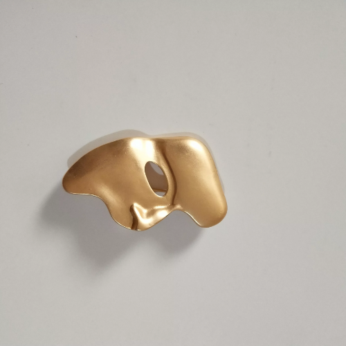 broche dorée masque original cadeau chic femme