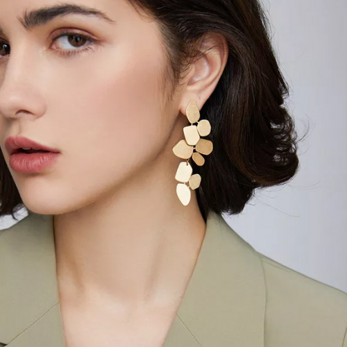 boucles doreilles pendantes fantaisie dorées chic