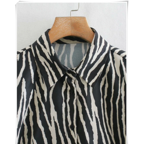 chemisier imprimé zèbre noir et blanc chic femme tendance mode en ligne