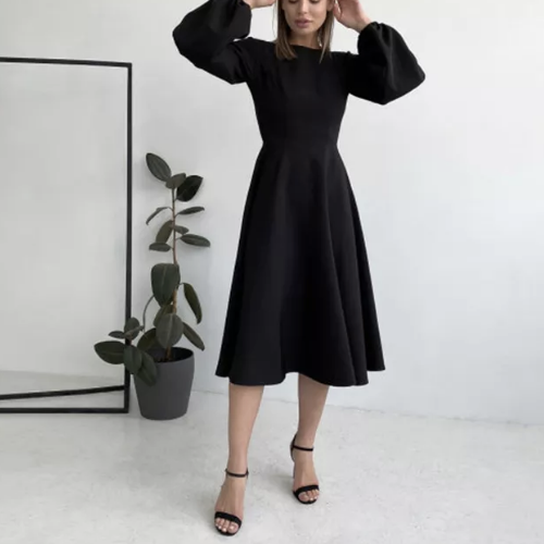 robe cocktail noire dos nu femme