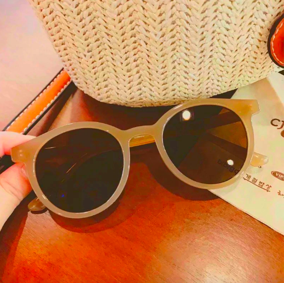 Lunettes de soleil femme vintage 2