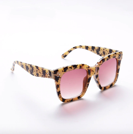 Lunettes de soleil femme carrées léopard