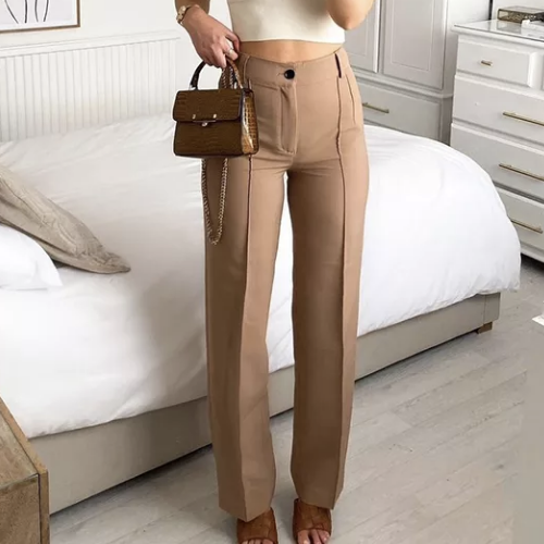 pantalon de tailleur beige chic femme tendance printemps été 2022