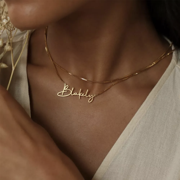 collier personnalisé prénom plaqué or