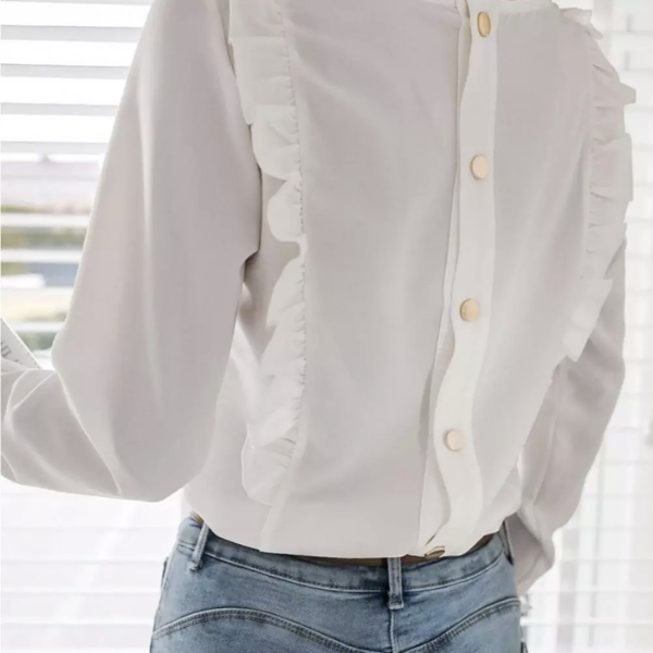 blouse blanche basique intemporelle à volants manches longues femme