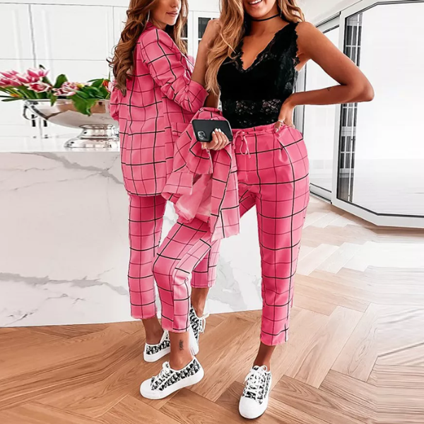 ensemble veste pantalon chic femme rose à carreaux