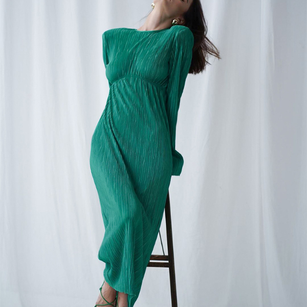 robe longue verte dos nu chic fêtes de fin dannée