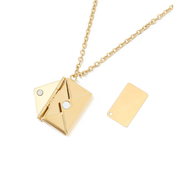 medaillon personnalisé enveloppe message bijou gravé