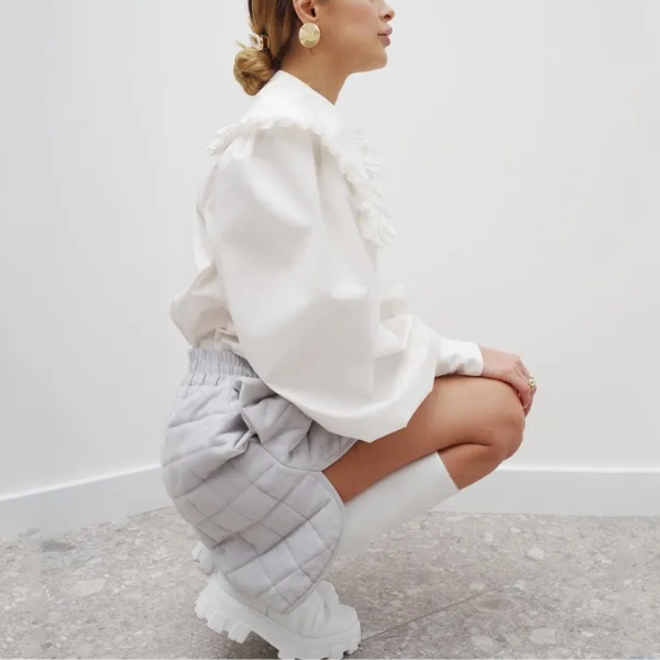 chemisier blanc à volants vintage femme tendance automne 2023