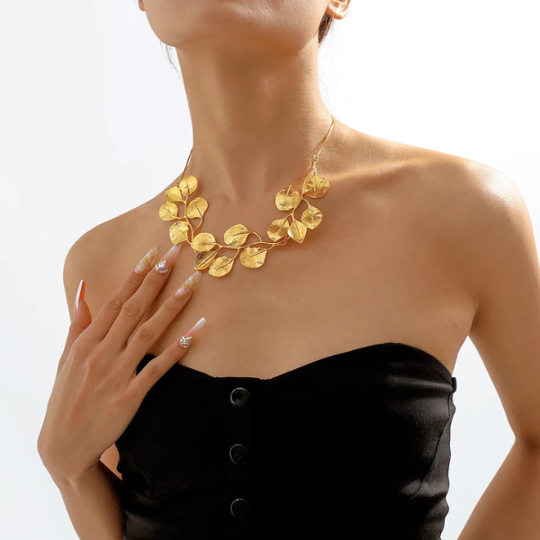 parure  collier ras du cou  et boucles doreilles pendantes pour femme feuilles dorées