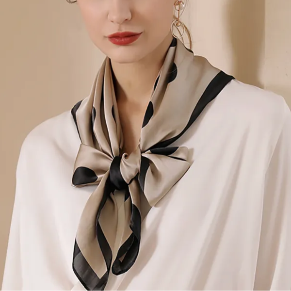 foulard Châle en soie 90x90cm à pois