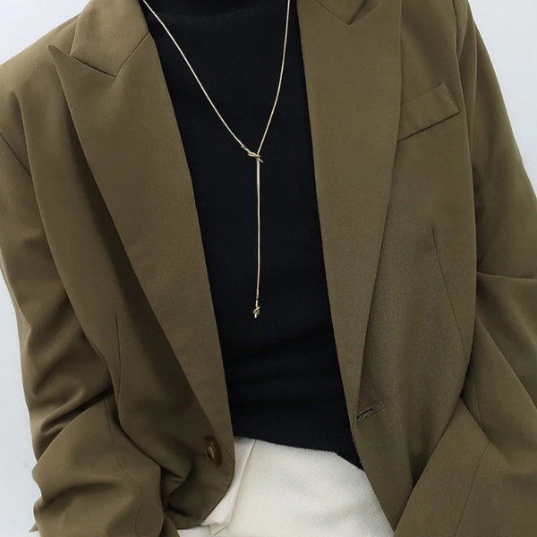 collier long sautoir serpent