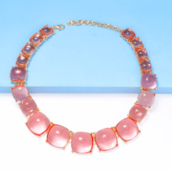 collier transparent rose