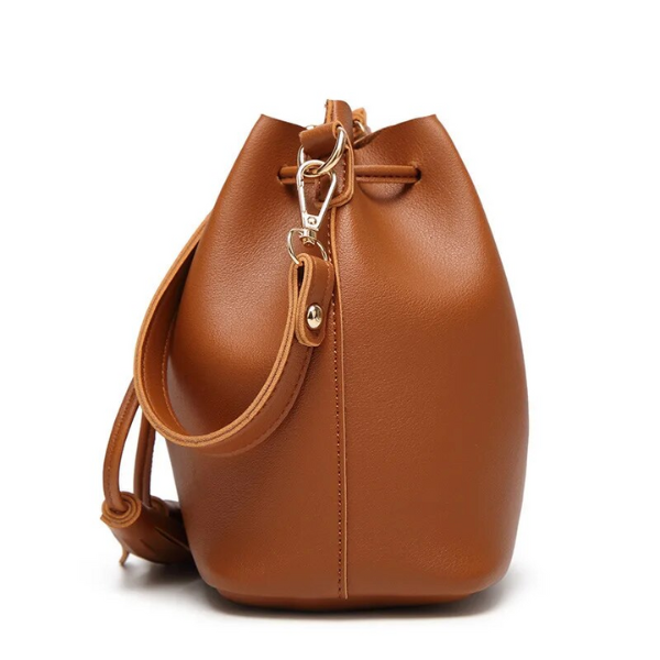 sac seau à bandoulière cuir marron chic tendance