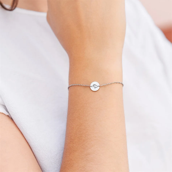 bracelet en argent à breloque personnalisée avec symbole