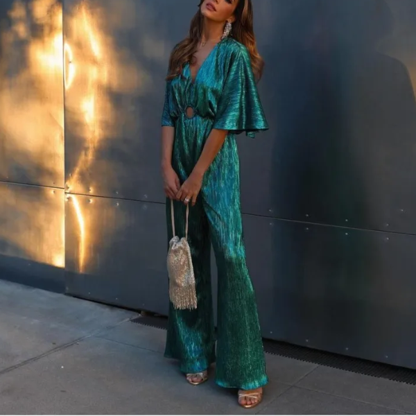 combinaison en satin vert  femme tenue chic invitée