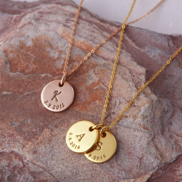 collier cadeau maman dates naissance enfant
