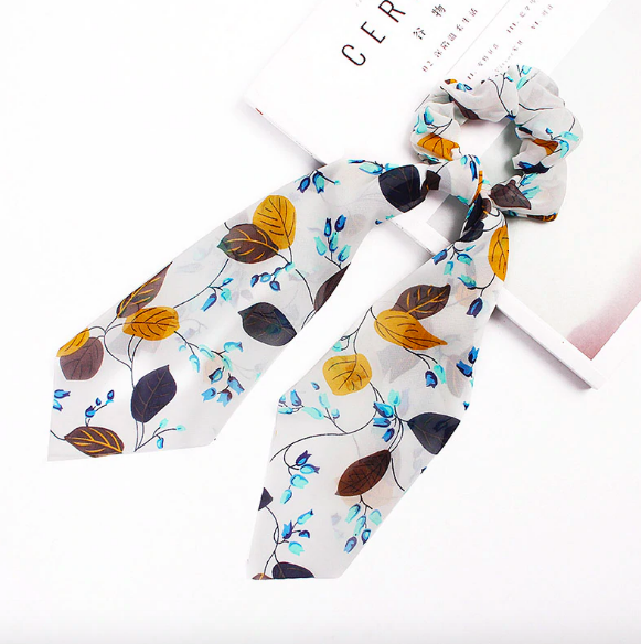 Foulard chouchou élastique accessoire cheveu bohème imprimé floral feuilles blanc