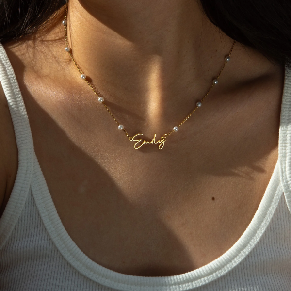 collier de perles personnalisé prénom cadeau tendance femme anniversaire maman