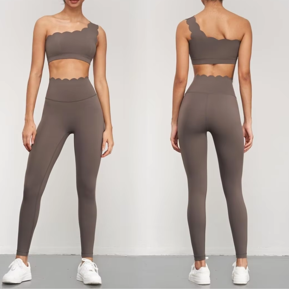 ensemble de yoga taupe