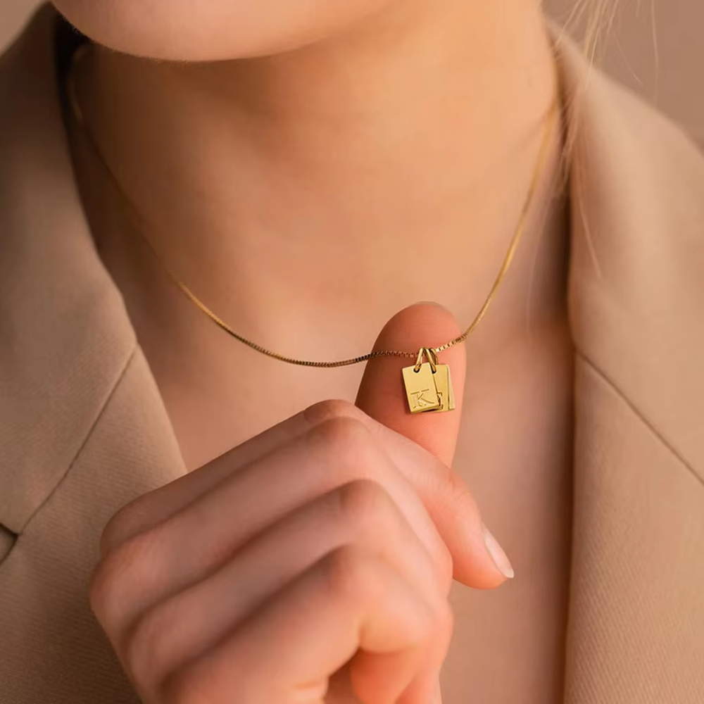 Collier médaillon doré à lor fin