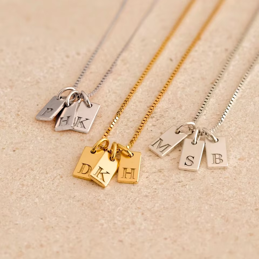 Collier médaillon personnalisé initiale