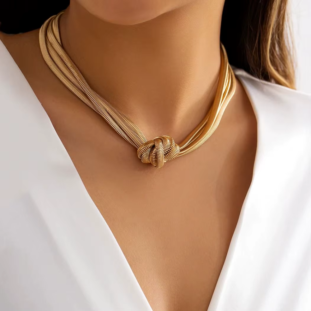 collier multi rangs noué doré à lor fin