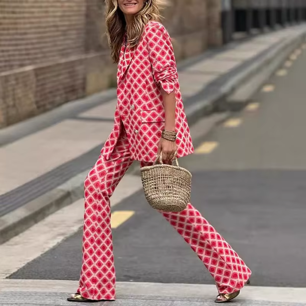 tailleur blazer pantalon crayon imprimé géométrique rose femme (2)