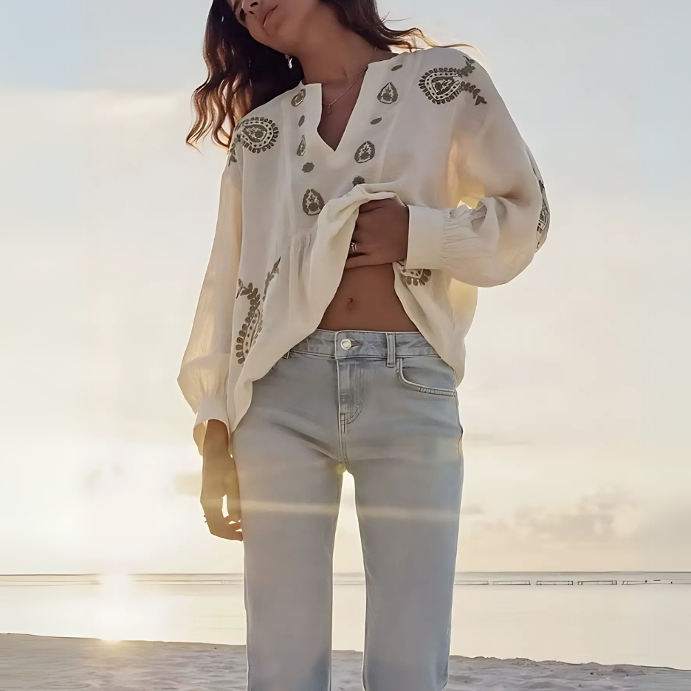 blouse blanche brodée tendance femme