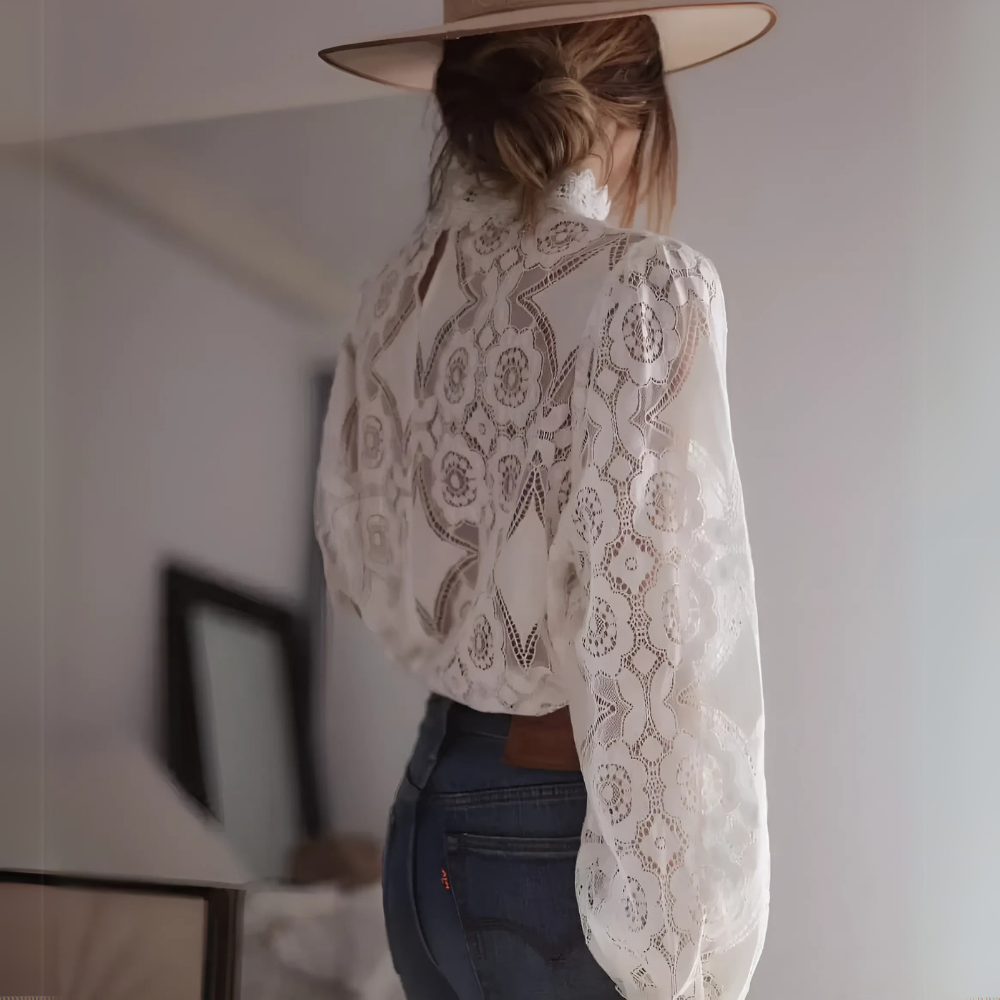 blouse en dentelle manches longues