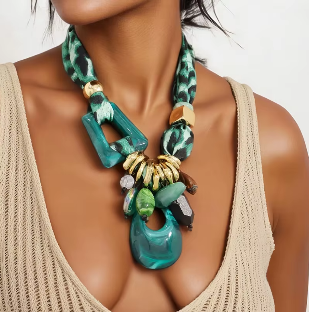 Collier fantaisie Esmeralda été