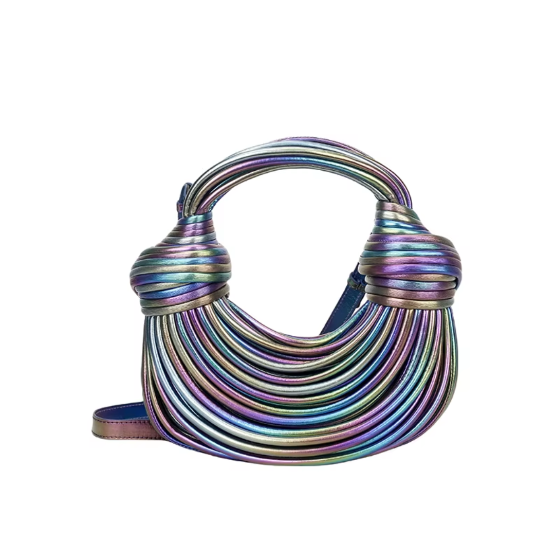 sac à main demi-lune violet métallisé