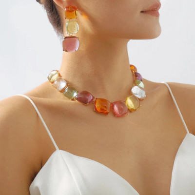 box bijoux parure collier boucles d'oreilles multicolore