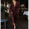 robe longue col v profond imprimée fleurie rouge noir femme