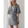robe noire imprimée courte manches courtes femme